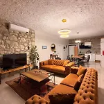 Belgravia Villa *